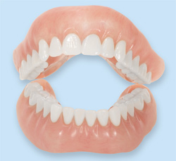 Natural-looking removable dentures